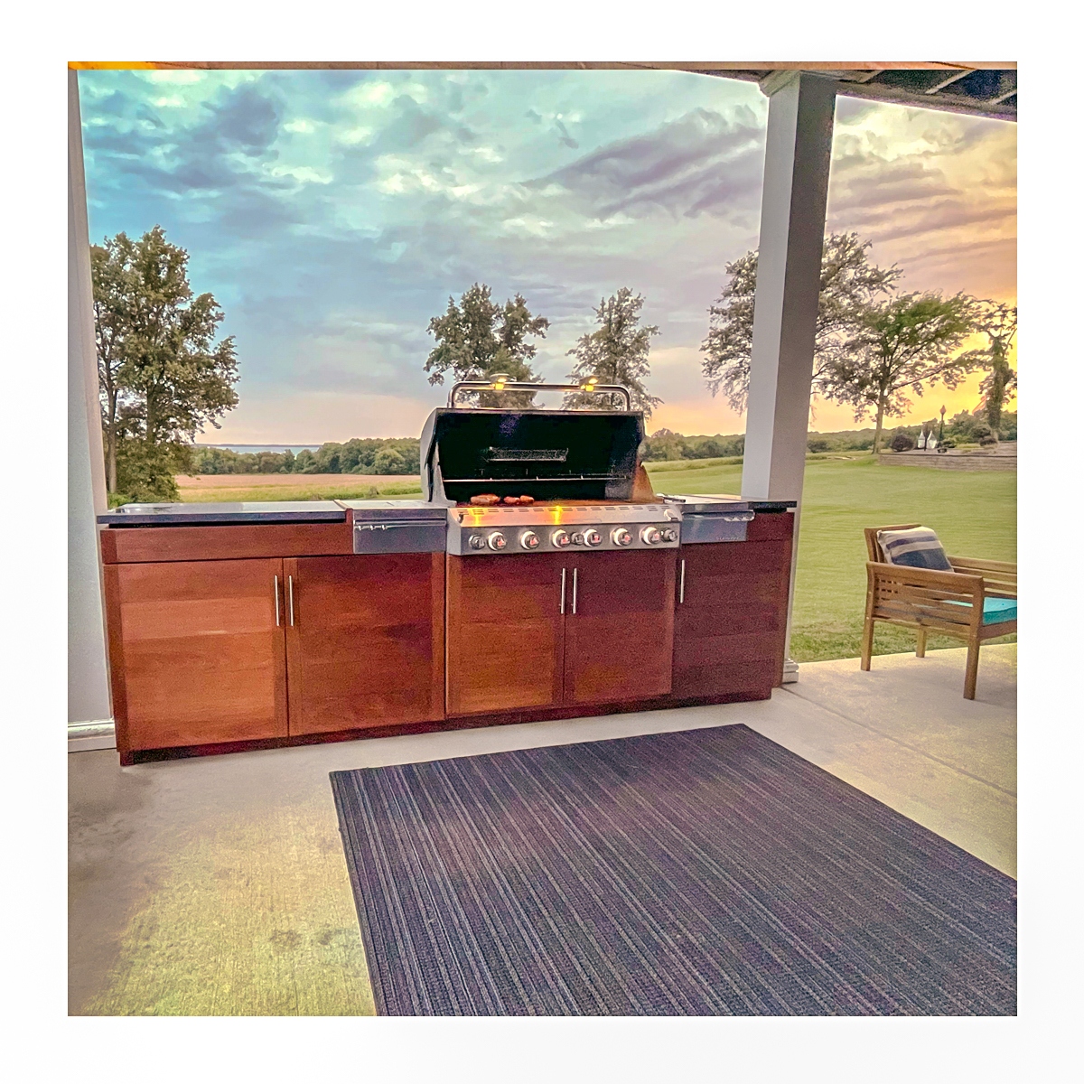Outdoor Kitchen